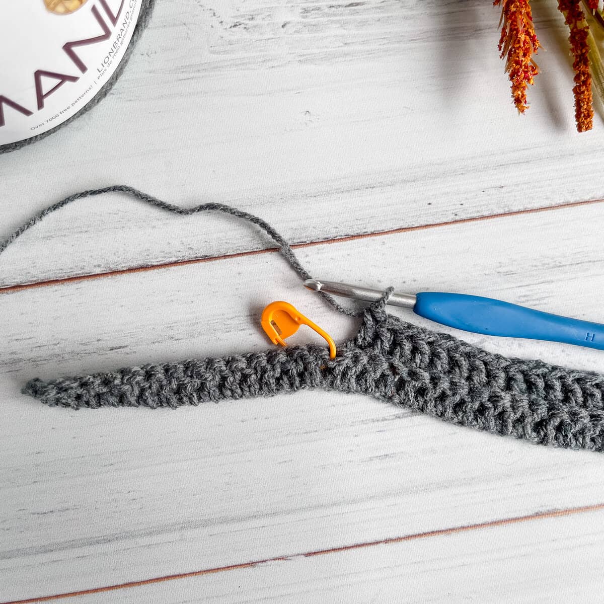 Curly Cute crochet cowl row 2