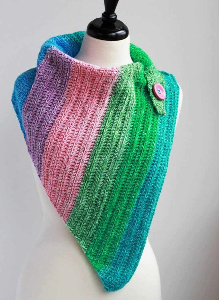 Easy Breezy Day Cowl free crochet pattern