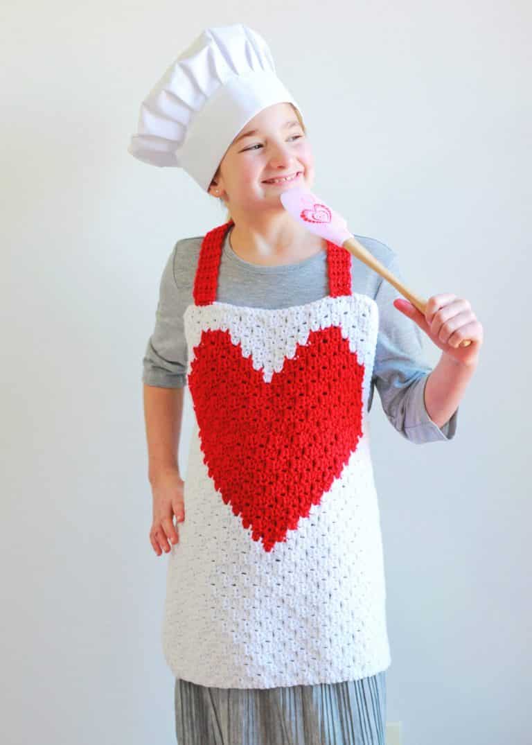 Heart C2C Child Apron free crochet pattern