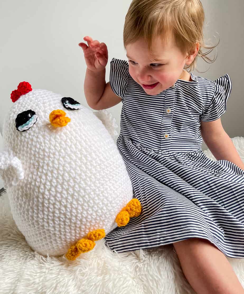 small crochet chicken made with worsted weight yarn