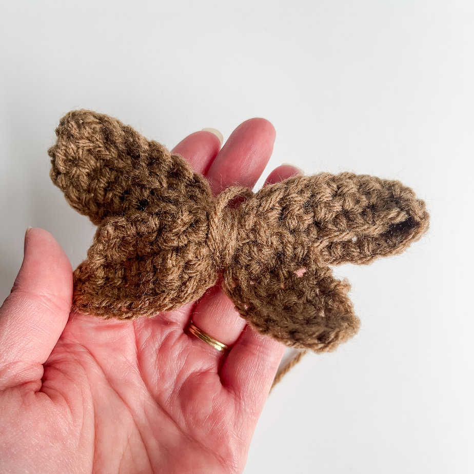 pilgrim woman square bow and tie process 2