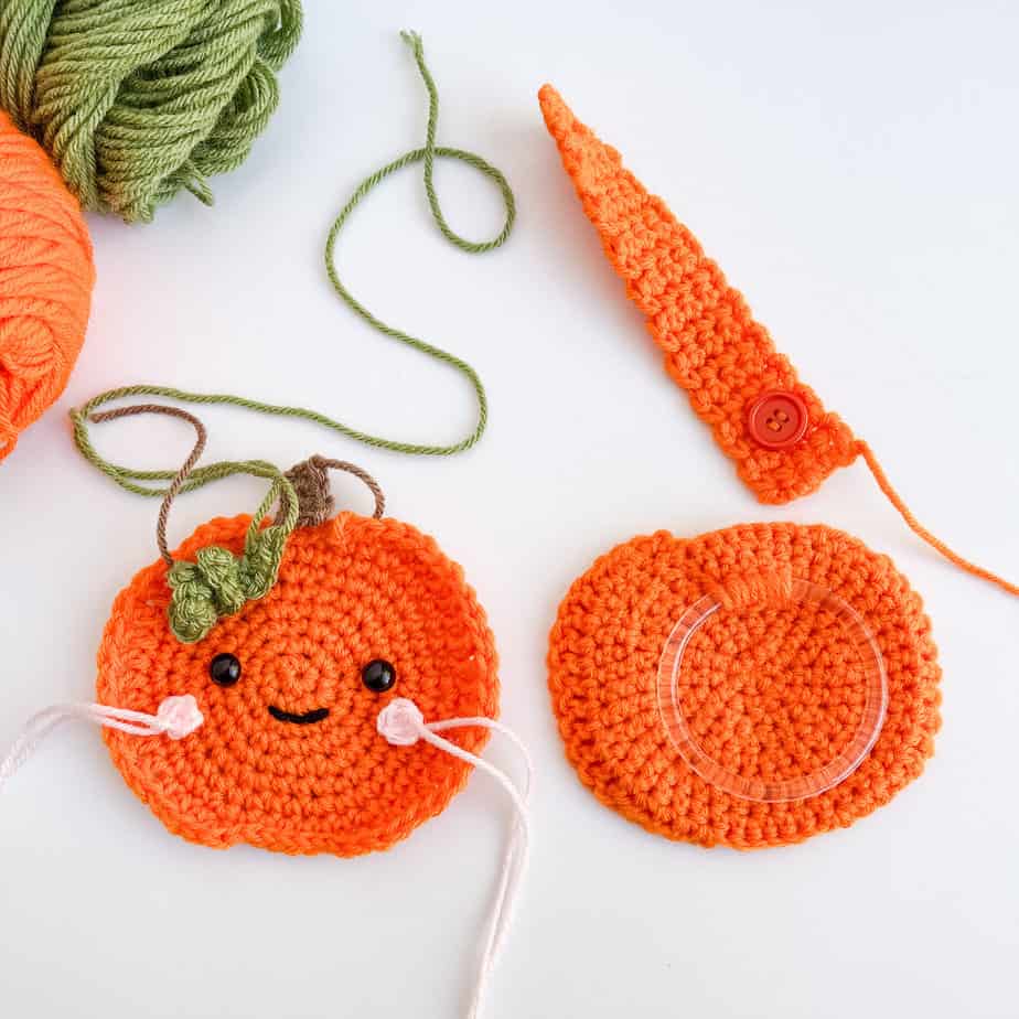 Crochet pumpkin towel topper process