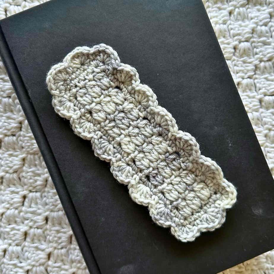 Crochet book mark free crochet pattern