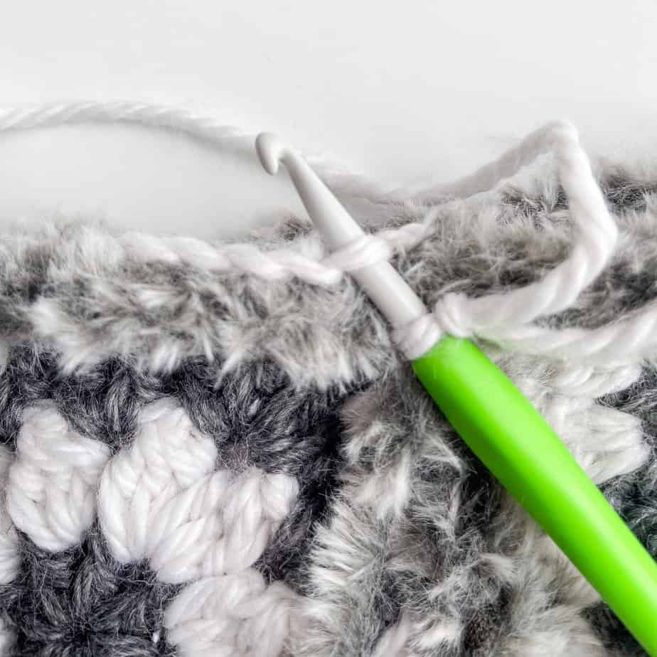 Adding sc brim to bottom of hat process