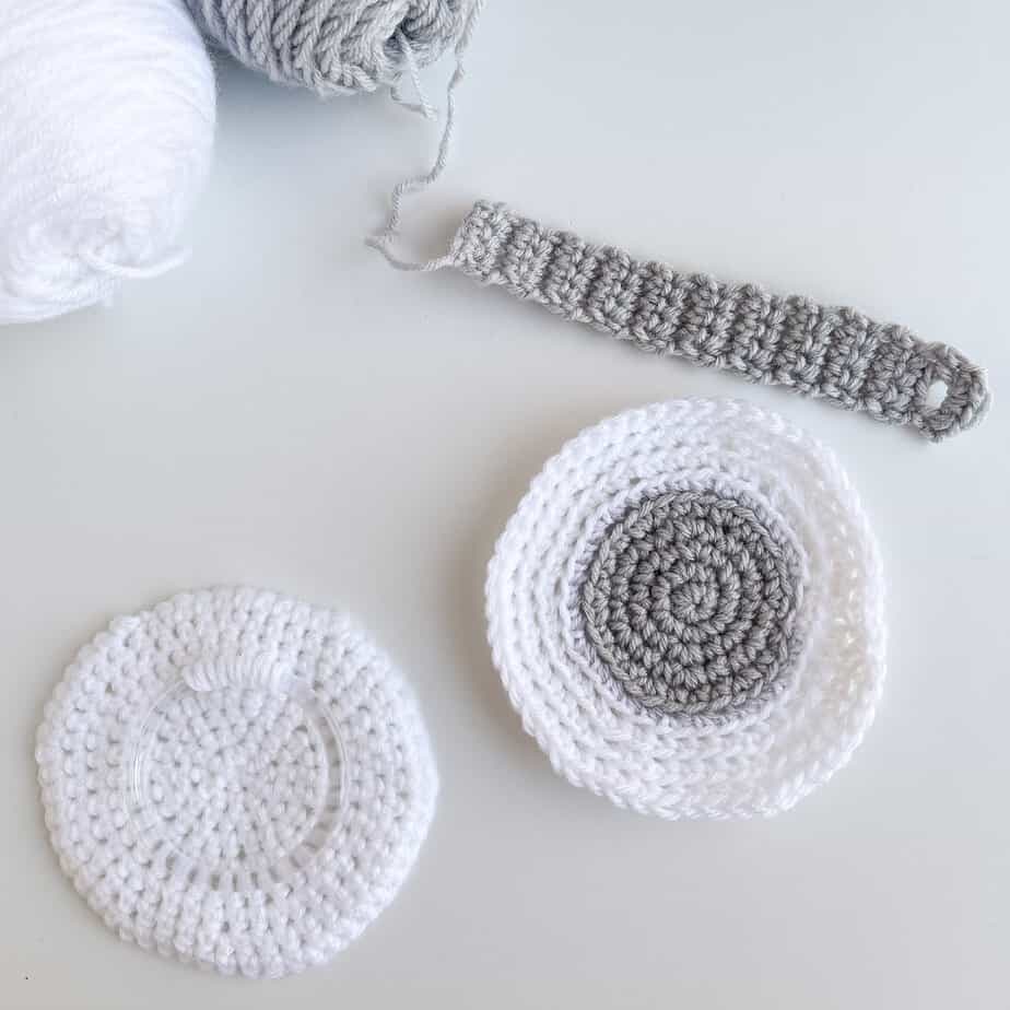 Crochet lamb towel holder process