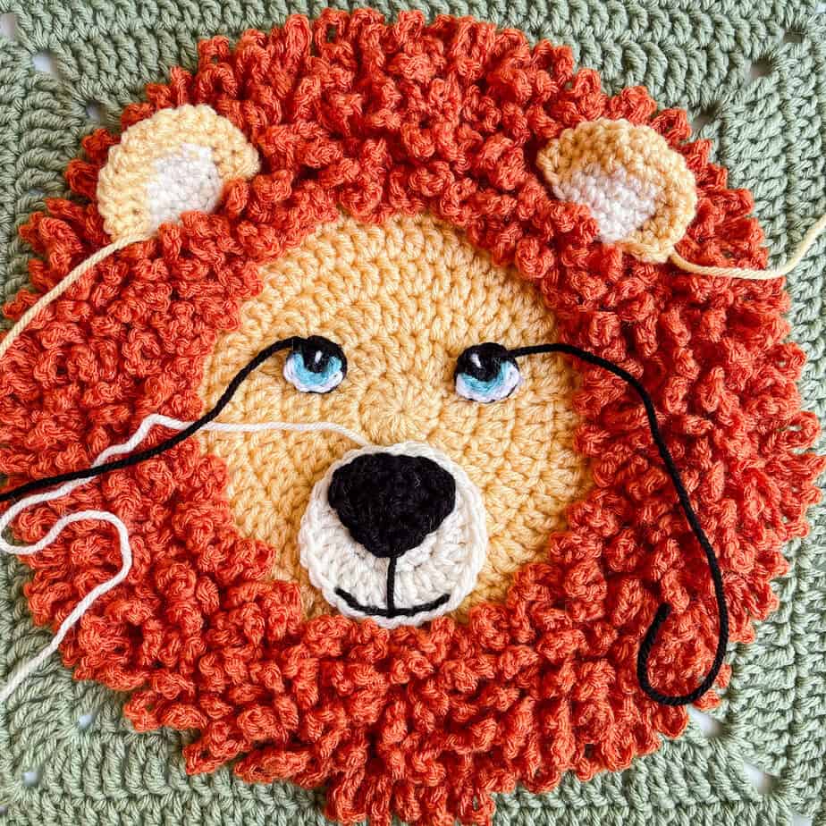 Lion crochet square process
