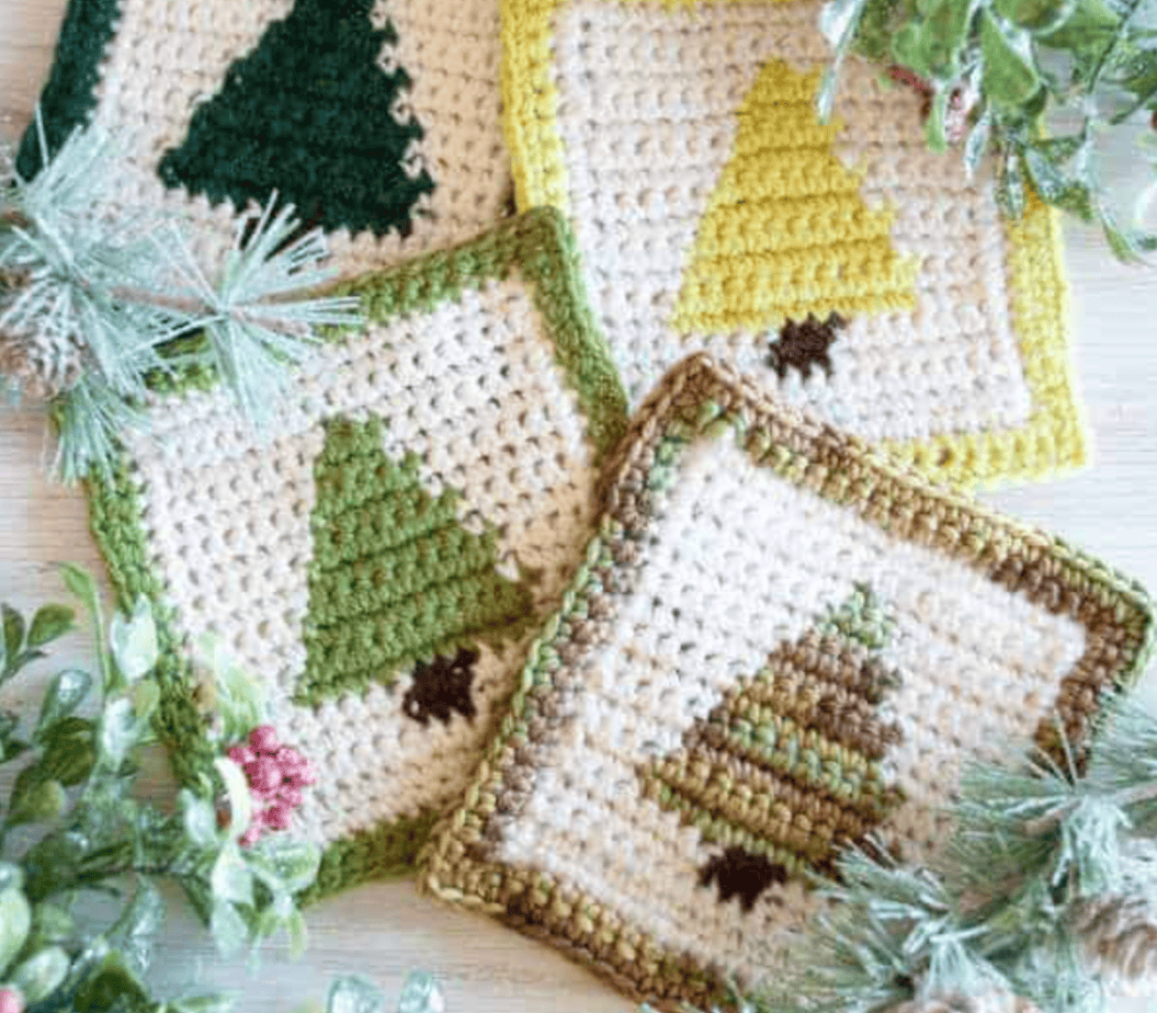 The Tree Coaster is a free crochet pattern by Crafting Each Day