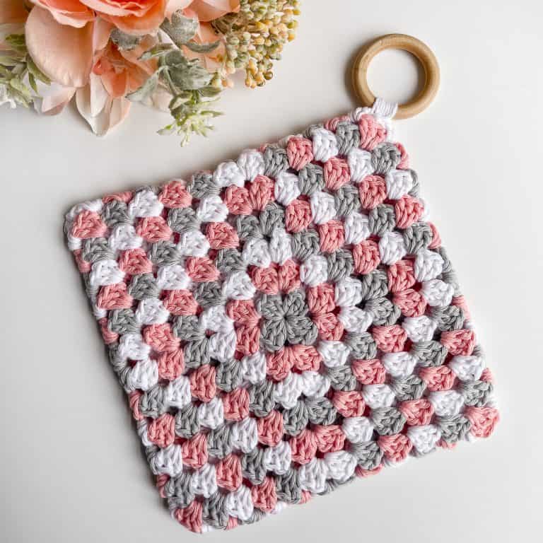 crochet hot pad pattern made from a granny square