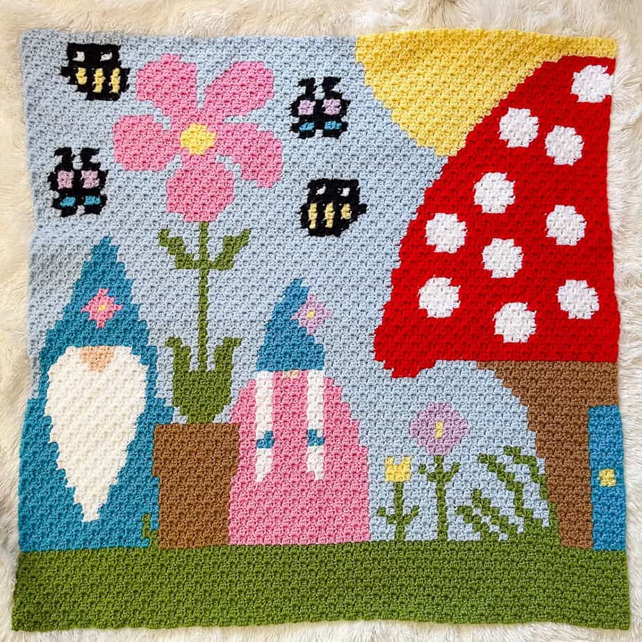 Summer gnome blanket before border