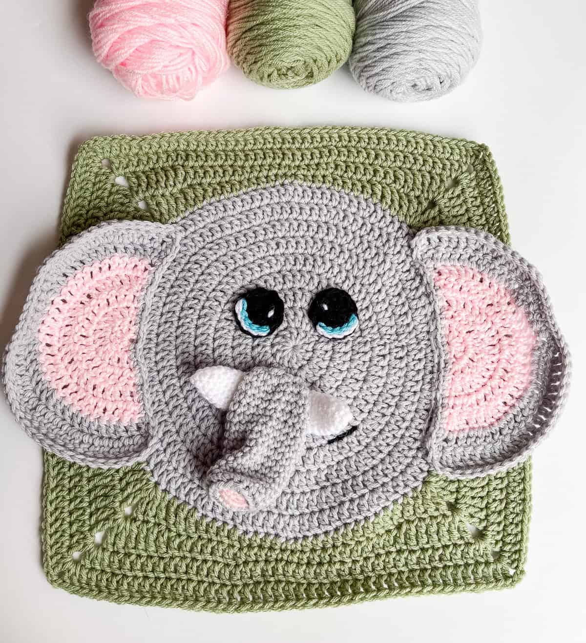 Elephant Granny Square free crochet pattern