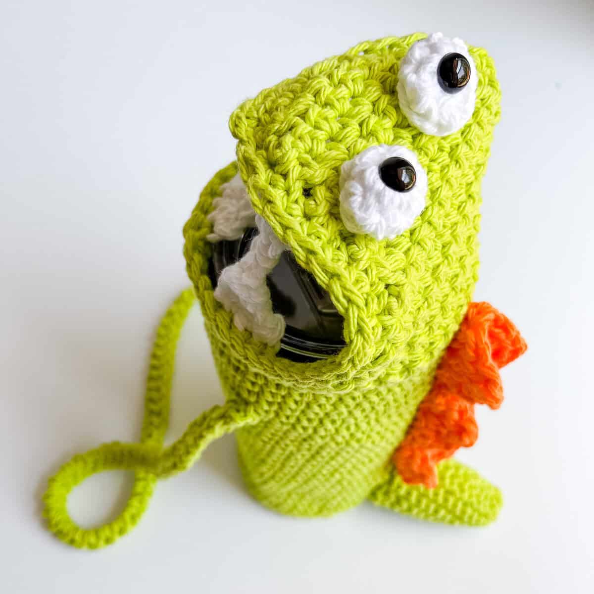 Marvin monster water bottle holder free crochet pattern