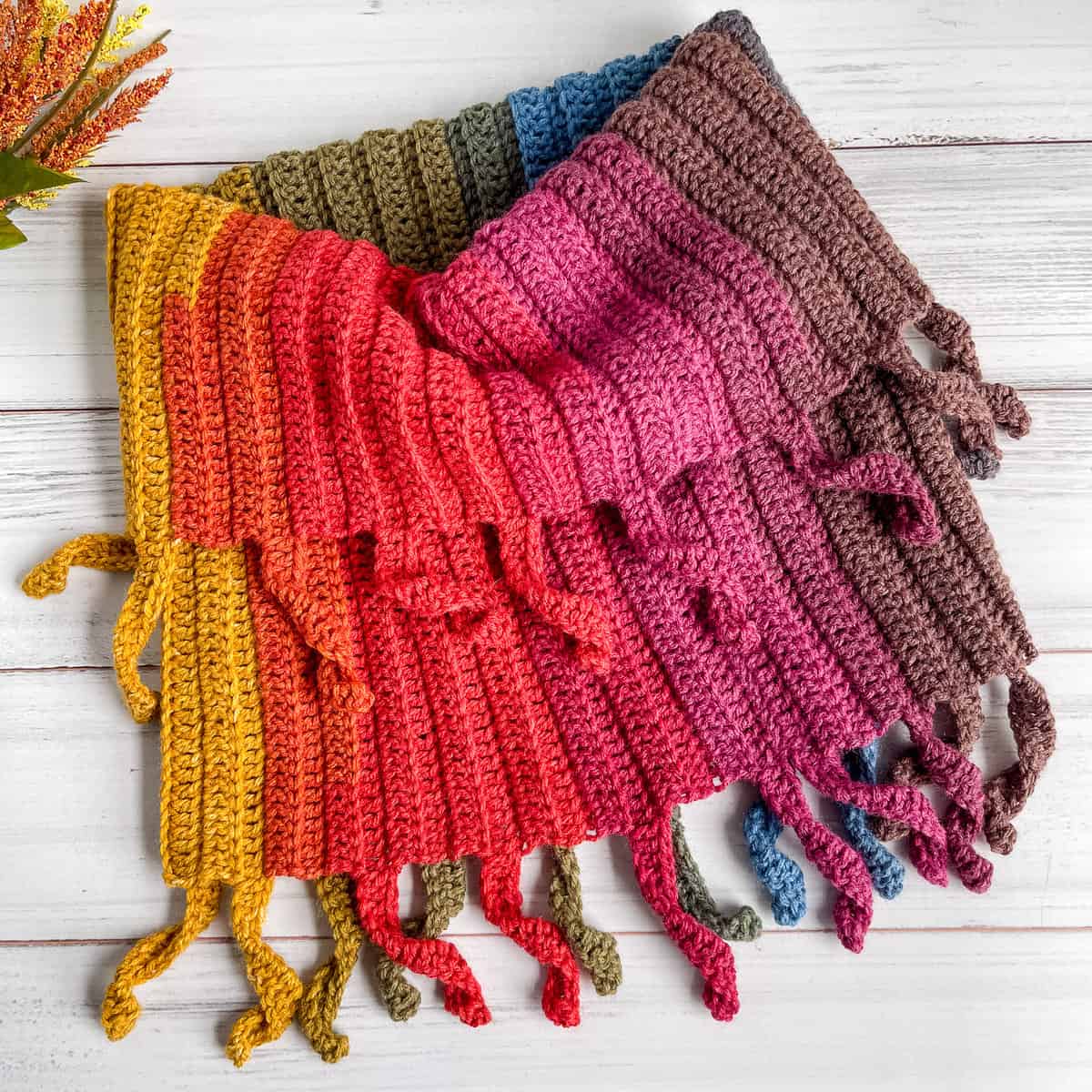 Curly Cute Crochet Cowl pattern