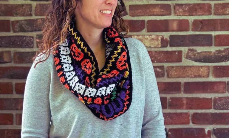 Boo-tiful Halloween crochet cowl by Remington Lane Crochet