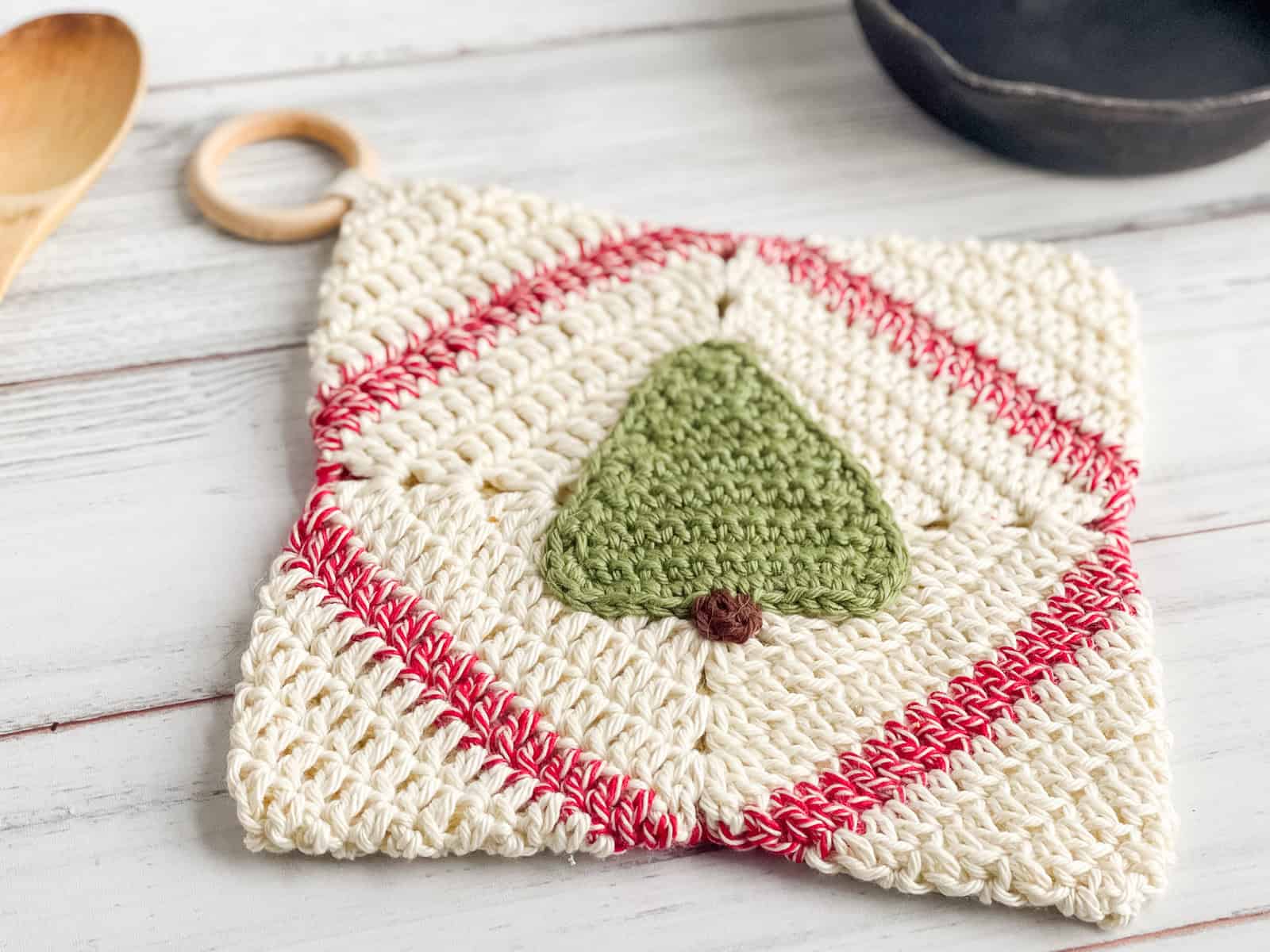 Crochet Christmas Tree Pot Holder free pattern