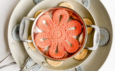 Crochet Pan Protectors Free Crochet Pattern Set in 5 sizes!
