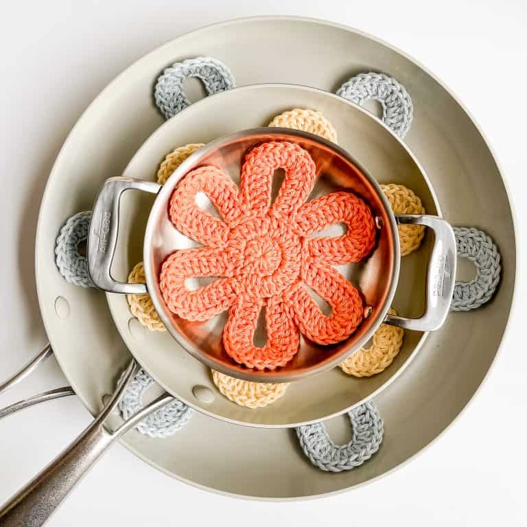 Crochet Pan Protectors free crochet pattern set