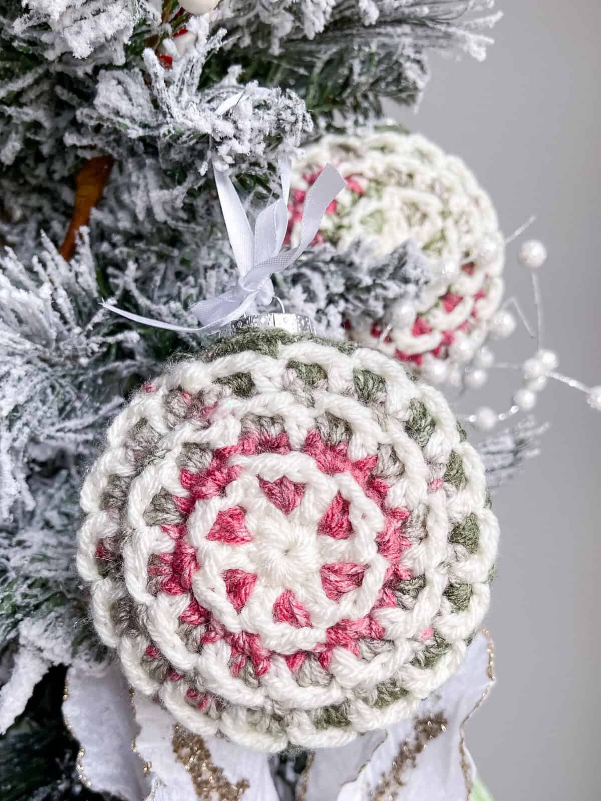 Crochet Christmas Bauble ornament