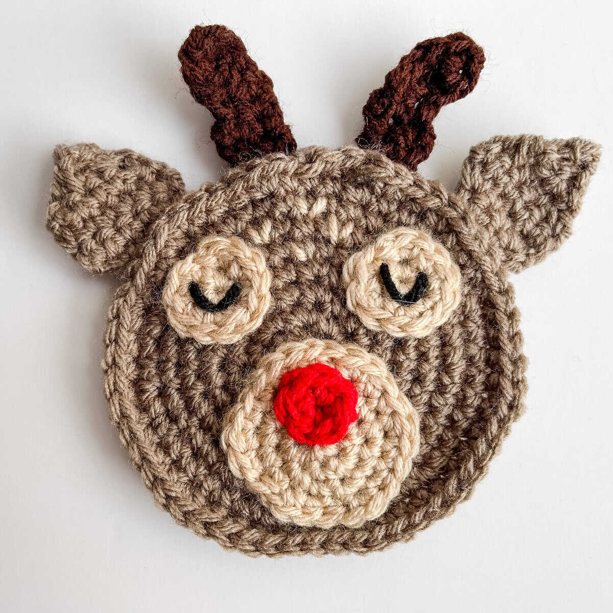 Reindeer crochet applique pattern