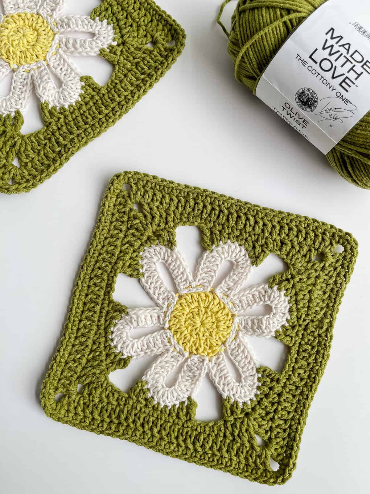 Flower Power Daisy Square free crochet pattern