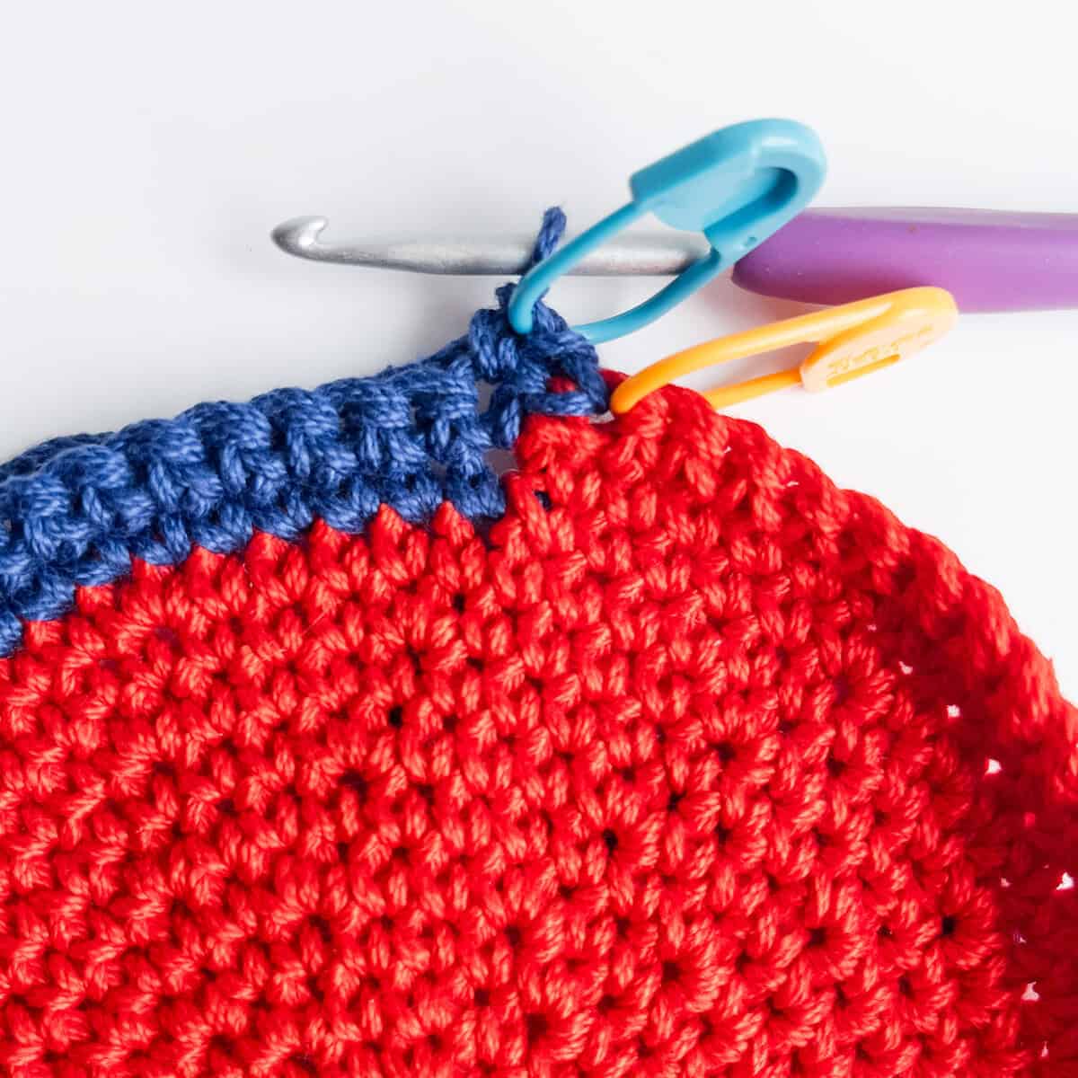 Placing stitch markers for color changing